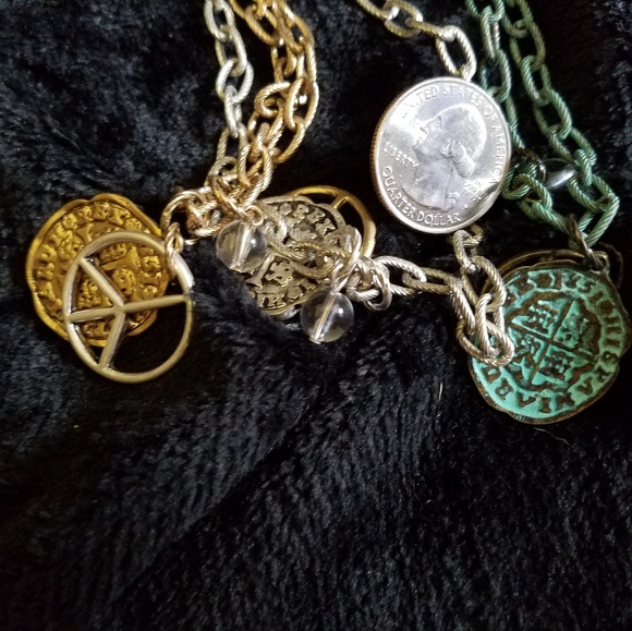 Set of 3 peace sign necklaces - Picture 5 of 5